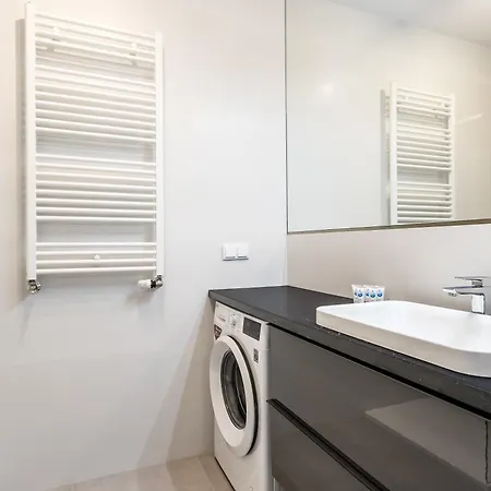 P&o Mennica Ii Apartamento Varsóvia