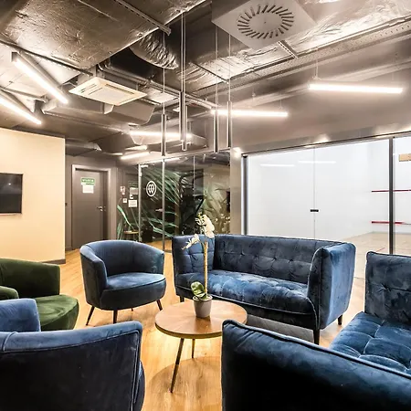 P&o Mennica Ii * 바르샤바